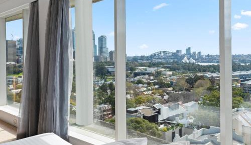 One-Bedroom King Suite with Harbor View
