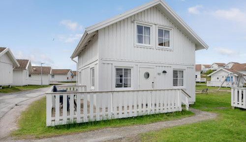Three-Bedroom Cottage
