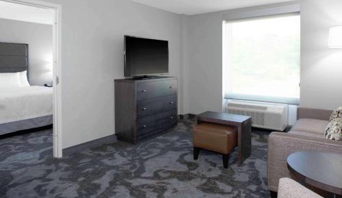 One-Bedroom King Suite - Non-Smoking