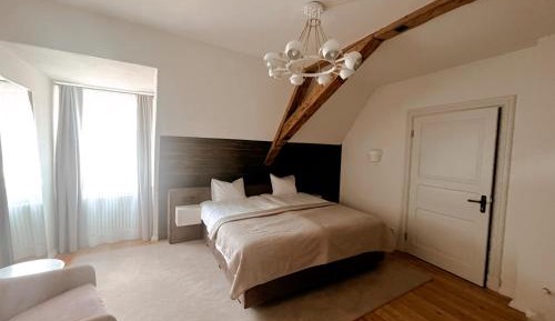 Large Double Room