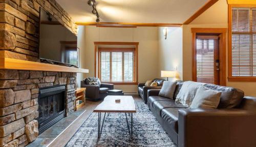 Three-Bedroom Superior Apartment