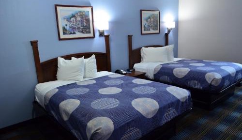 Queen Room with Two Queen Beds - Non-Smoking
