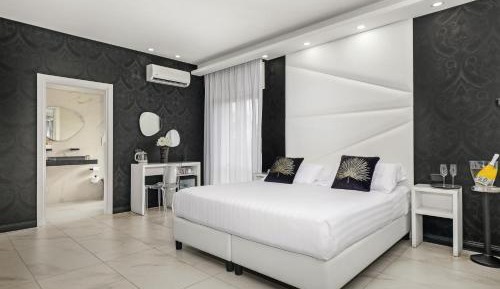 Suite with Spa Bath