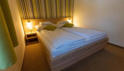 Apartment with Garden View