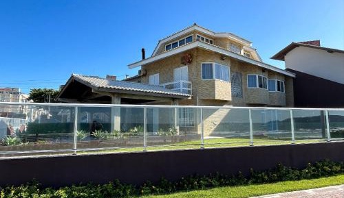 Villa - Beach Front