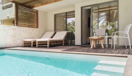 Cozy Nest with Private Pool