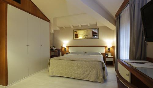 Classic Double Room