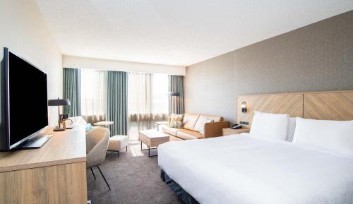 Premium Room, 1 King Bed, Sofa Bed, Top Floor, City/Stadium View