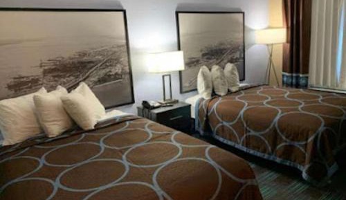 Queen Room with Two Queen Beds - Non-Smoking