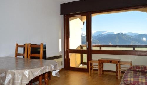 Apartment (6 Adults)