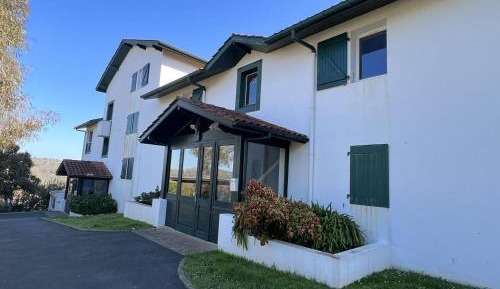 Apartment (3 Adults)