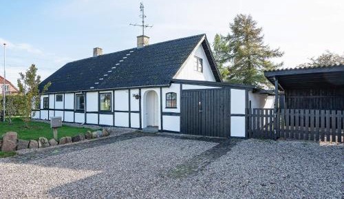 Four-Bedroom Vacation Home