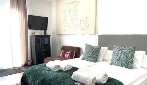 Deluxe Apartment