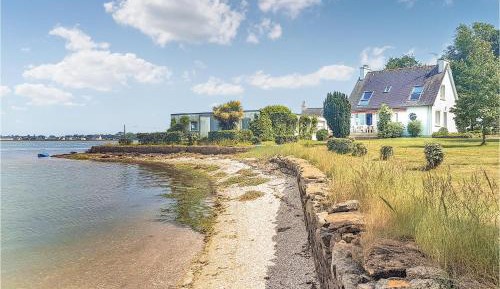 Three-Bedroom Vacation Home 