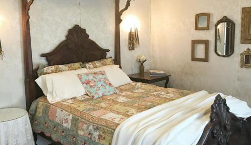 Deluxe Double Room with Shower