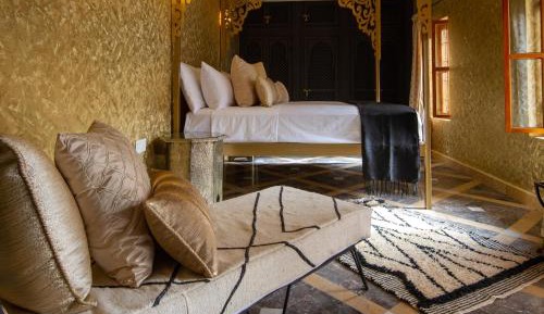 Deluxe King Suite