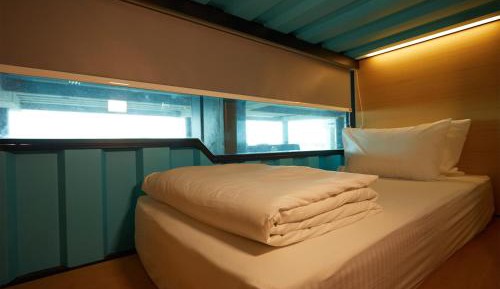 Capsule Mixed (Check-In between 2000 - 0400 (12 hours stay)