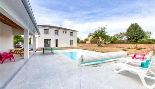 Five-Bedroom Holiday Home
