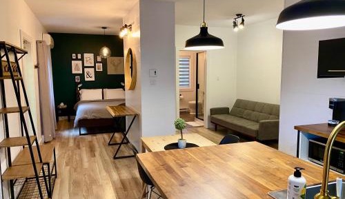 One-Bedroom Apartment