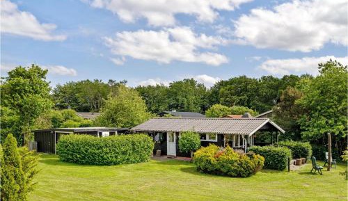 Three-Bedroom Vacation Home 