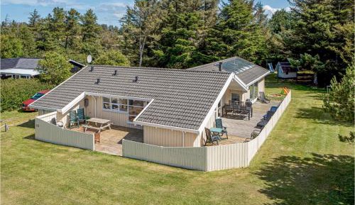Four-Bedroom Holiday Home
