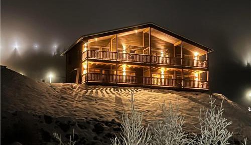 Four-Bedroom Holiday Home