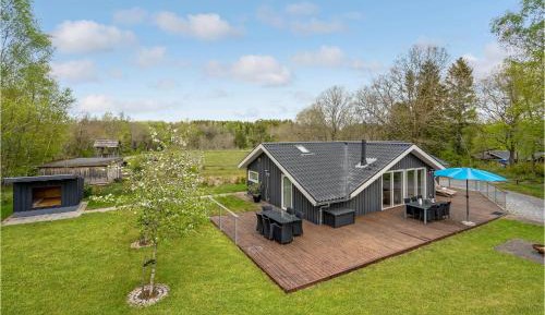 Three-Bedroom Vacation Home 