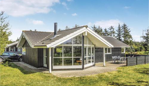 Three-Bedroom Vacation Home 