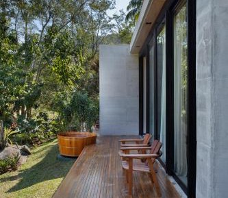 Villa with Garden View