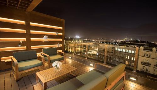 Executive Suite with Balcony