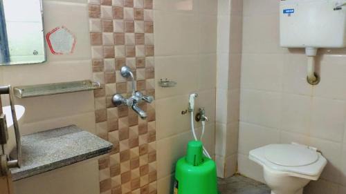 Deluxe Double Room (2 Adults + 1 Child)