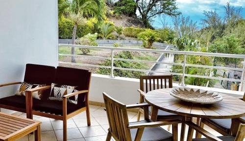 Studio with Garden View
