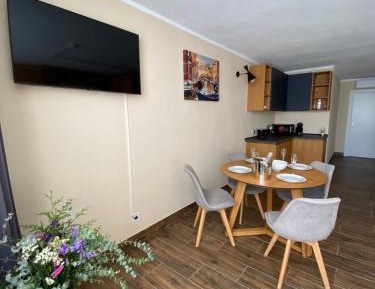 Deluxe Double Studio