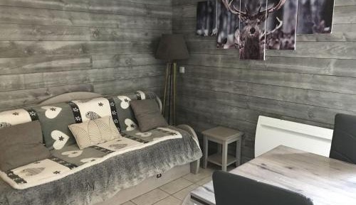 Chalet (7 Adults)