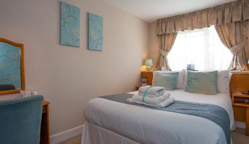 Double Room with Private Bathroom