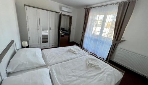 One-Bedroom Apartment with Balcony