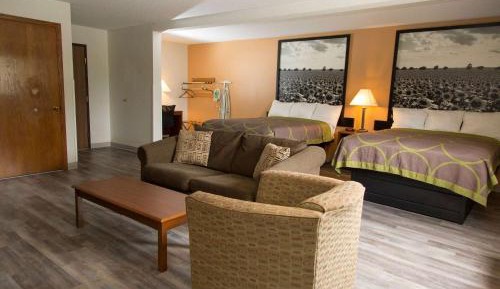 Deluxe Suite - Disability Access/Non-Smoking