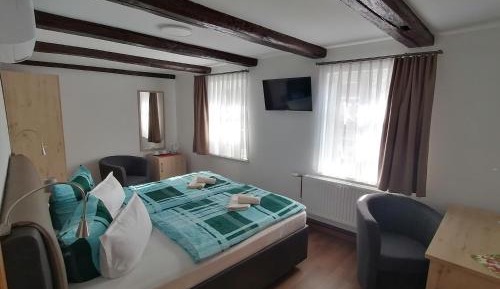 Large Double or Twin Room