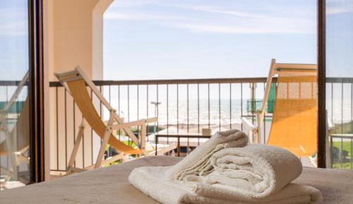 Queen Room with Sea View