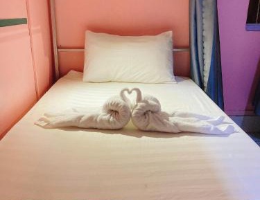 Bed in 8-Bed Mixed Dormitory Room