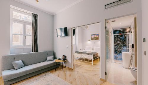 Sapphfo Suite 1st Floor