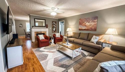 Three-Bedroom Townhouse