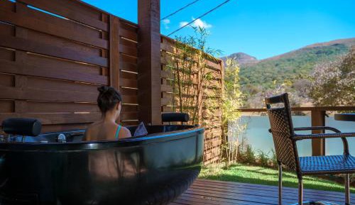 Suite with Lake View