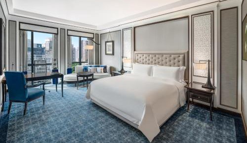 Royal Club Room - Club Lounge Access