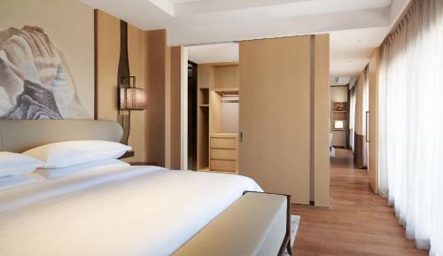 Junior Suite, Club level, Suite, 1 King, River view