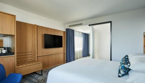 Superior King Room with Parking