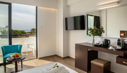 Deluxe Double or Twin Room with Sea View