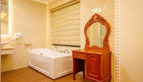 Deluxe Double Room with Bath