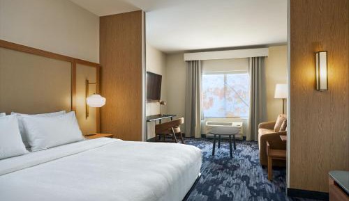 One-Bedroom Executive King Suite with Sofa Bed - Hearing Accessible