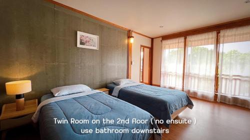 Twin Room with Shared Bathroom